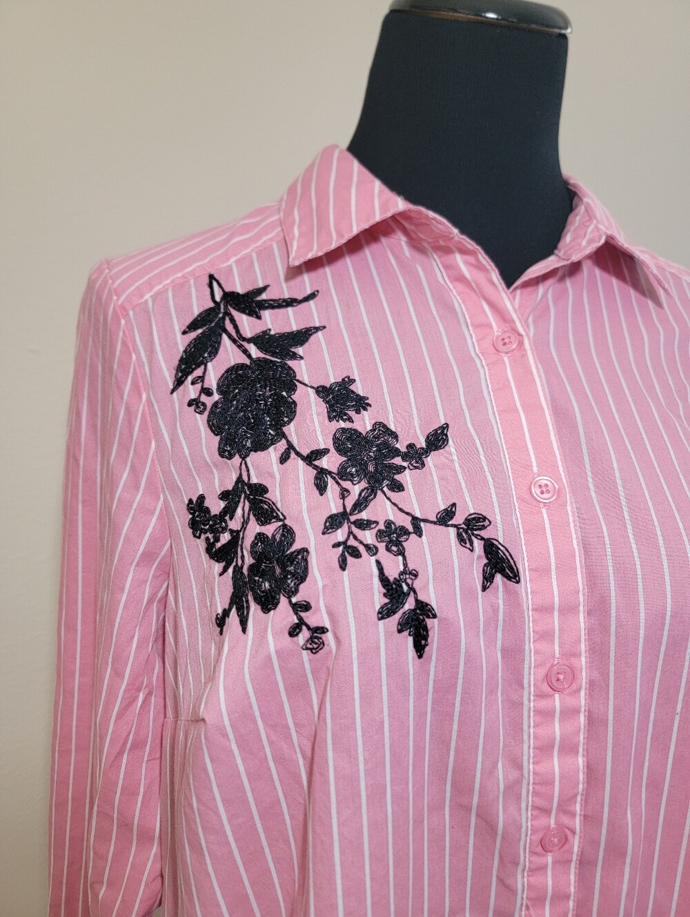 Roaman's Pink Striped Embroidered Button-Up Size 16W Coquette Meets Office Chic